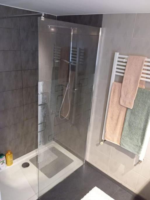 Appartement Cosy Avec Jardin Vaux-Sur-Seine Eksteriør billede