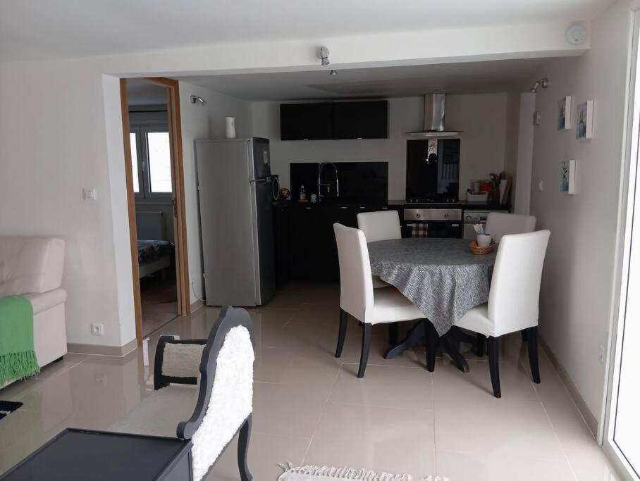 Appartement Cosy Avec Jardin Vaux-Sur-Seine Eksteriør billede